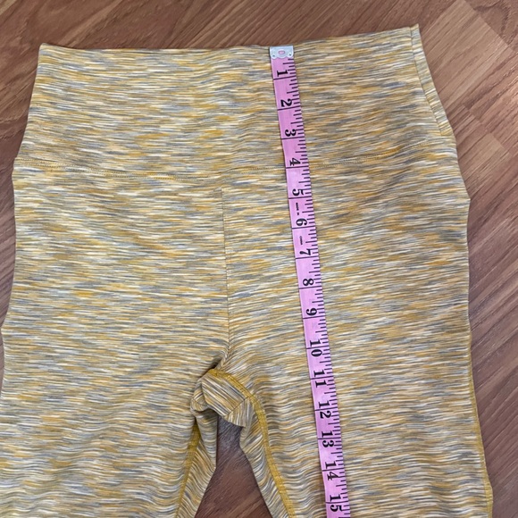Outdoor Voices Flow Freeform 7/8 Leggings Sunset Yellow/Gray Workout Gym Medium - Picture 11 of 12